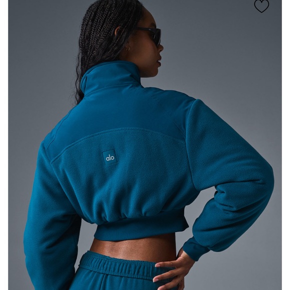 Alo yoga polar fleece cropped wintry mix jacket in eclipse blue - Picture 5 of 5